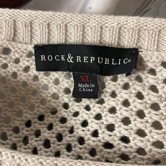 Top - Picture 3 of 3